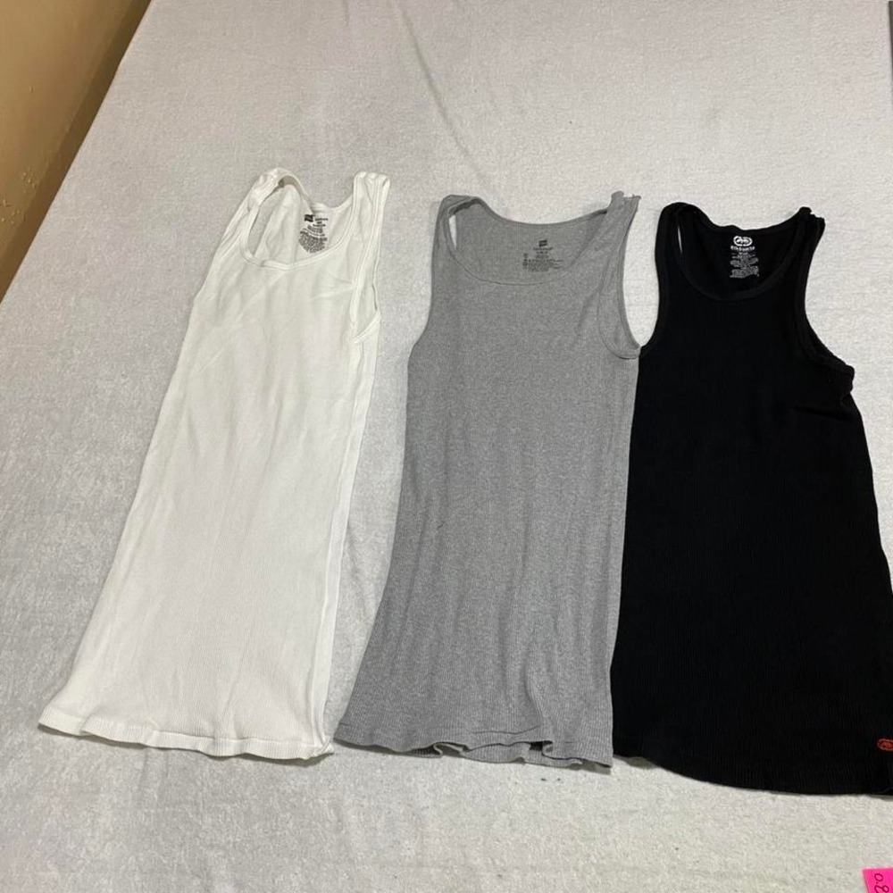 Hanes, ecko, united 1 white 1 grey 1black bunddle men medium tank tops. SKU336 - Picture 5 of 5